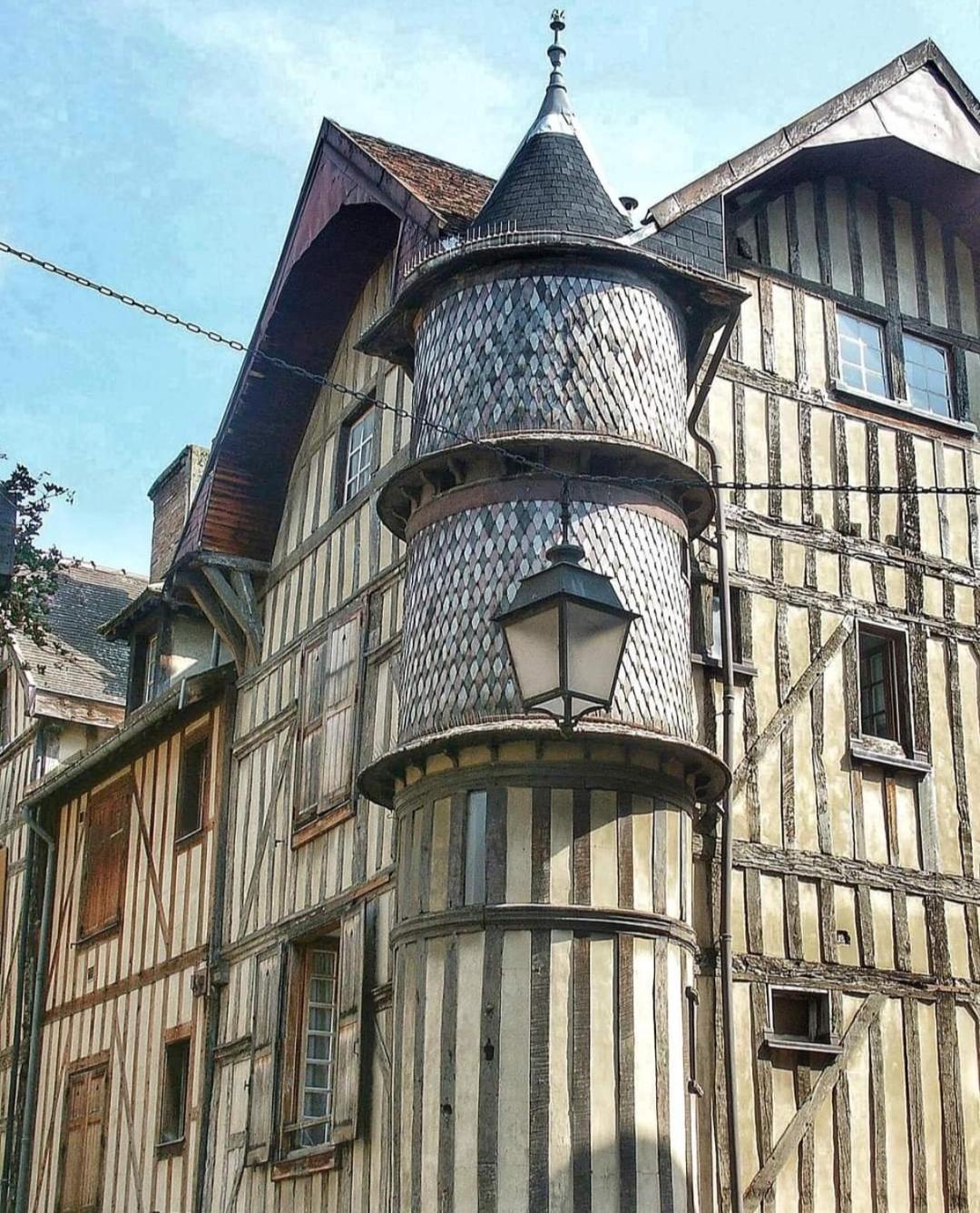 Appartement Cosy Tout Confort Troyes Bagian luar foto